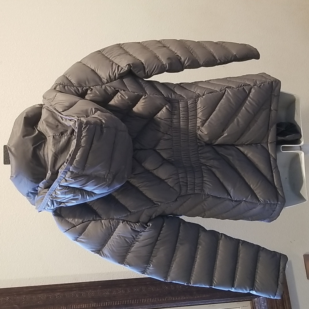 🎅BINACL JACKET🎅 - Picture 2 of 3
